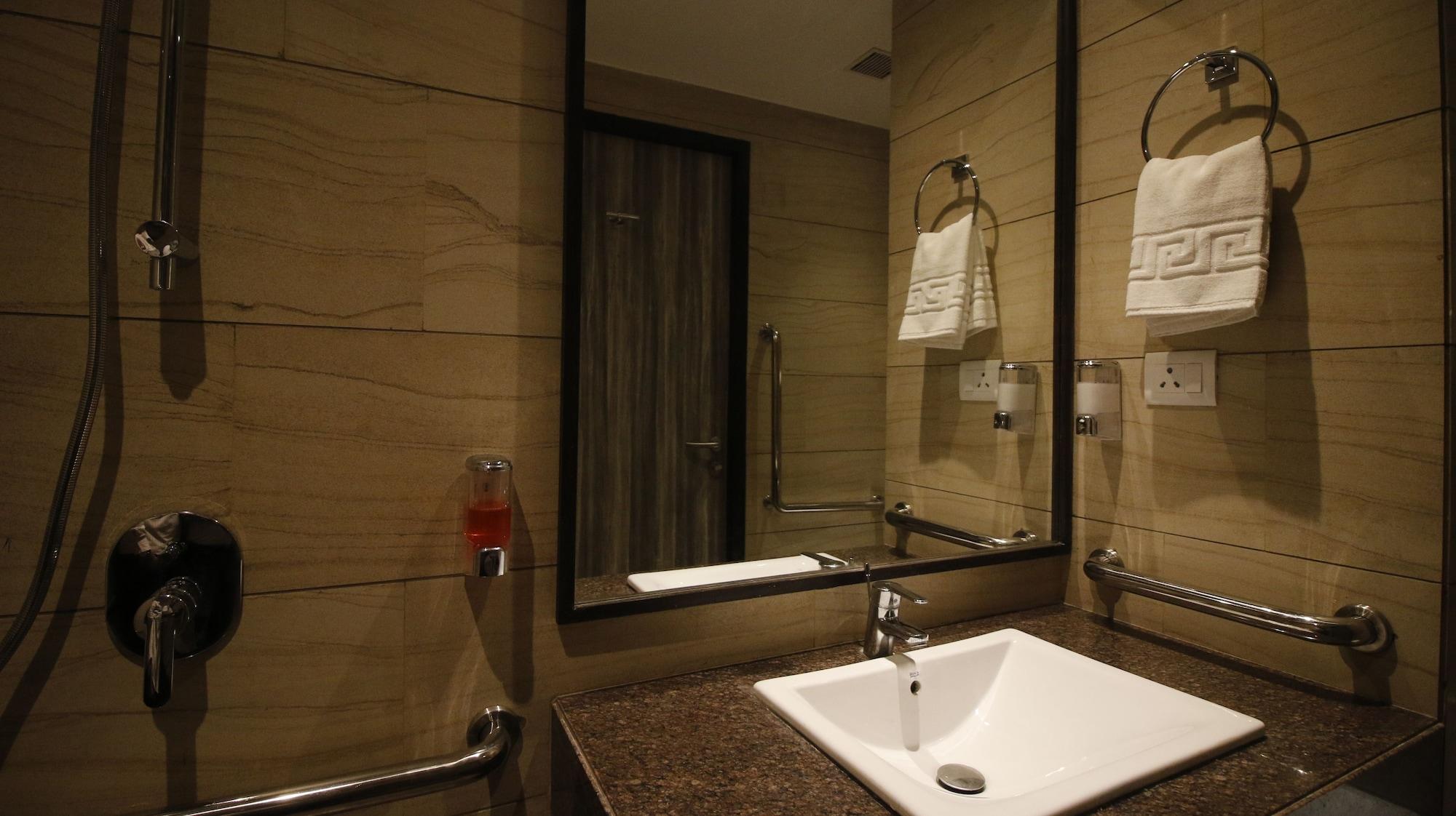 7 Apple Hotel, Vadodara Eksteriør billede
