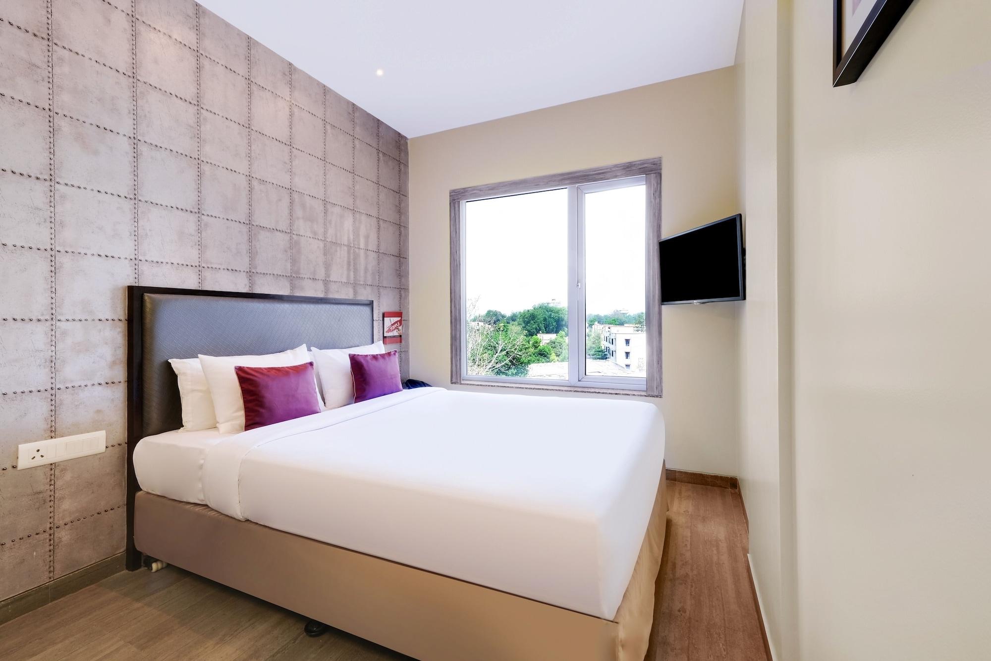 7 Apple Hotel, Vadodara Eksteriør billede