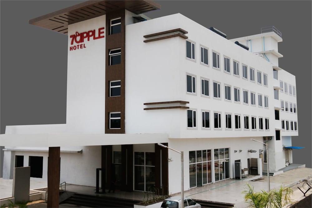 7 Apple Hotel, Vadodara Eksteriør billede