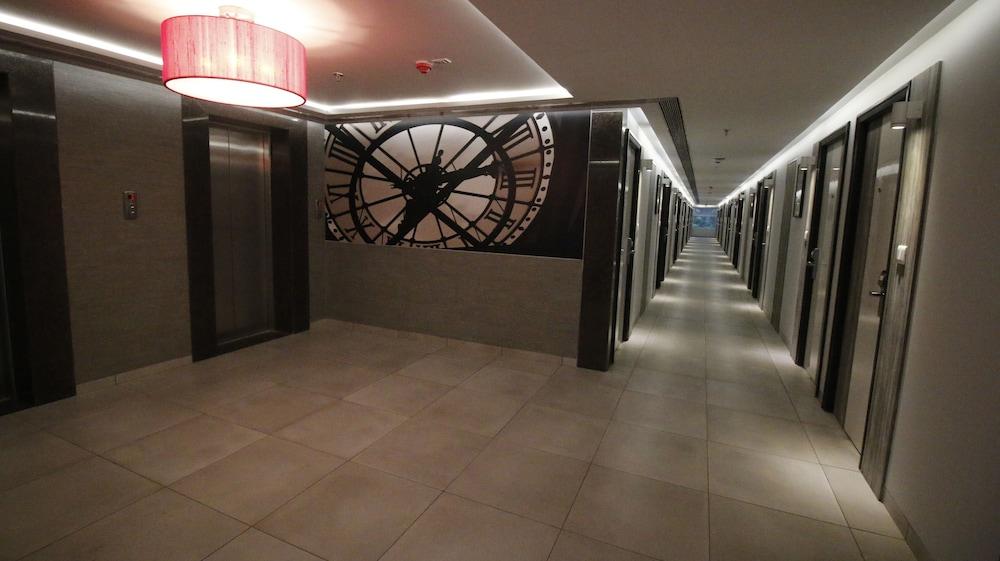 7 Apple Hotel, Vadodara Eksteriør billede