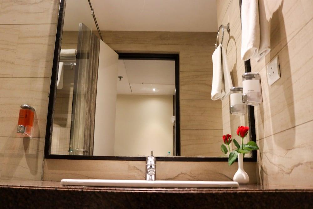 7 Apple Hotel, Vadodara Eksteriør billede