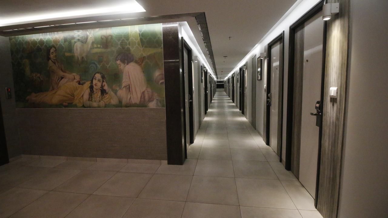 7 Apple Hotel, Vadodara Eksteriør billede