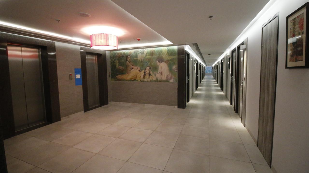 7 Apple Hotel, Vadodara Eksteriør billede